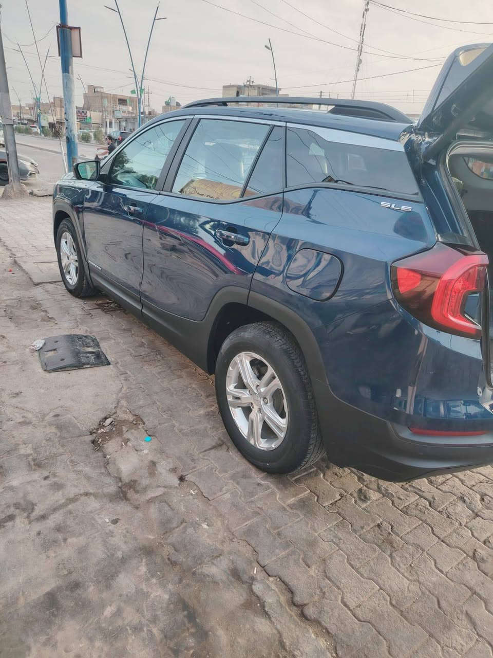 🚗 جمسي تيران موديل2023 رقم بغداد بسمي  مراوس بيع  حسب القناعة
🔹 المواصفات:
- بصمة تشغيل / شاشة كبيرة /تحكم بالستيرن الدركسون /كروز كنترول  / وشاشة كار بلي / وهواي مواصفات بعد

  

السعر 160

مكاني ميسان 

📞 للتواصل: ***********

