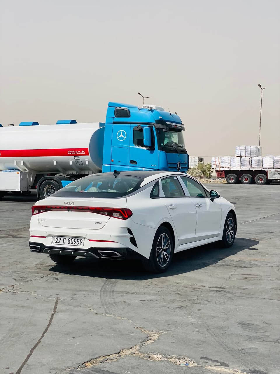 ‎السلام عليكم k5 2023 وكالة نيم خليجي رقم اربيل بدون صبغ بدون تبديل بدون فتح فقط بارد شبر بالجاملغ باقي السيارة كفالة حتى الدعاميات 
‎ماشية 65 الف صدر تخم تاير كير محرك كلة بشرط 
‎رقم : اربيل إنكليزي
‎المواصفات : 
‎محرك : 2000
‎بصمه + تشغيل عن بعد + بصمه احتياط موجوده 
‎كشن كهرباء
‎بانوراما 
‎كشن جلد ابيض
‎تدفئة كشنات 
‎سايد بريك بصمه
‎تبريد بيانو لمس
‎اوتو هولد 
‎5 وضعيات قيادة  
‎كامره خلفيه دواره 
‎حساس خلفي
‎حساس امامي 
‎قطعتين تبريد
‎كير 7نمر
‎فول تحكم استيرن 
‎5 ويل
‎لايت4عدسات

‎كل تبديلات الدهن والسيرفس بالشركة من الزيرو على ايدنا وبااسمنا 

‎مكاني بغداد العامرية 
‎السعر 208 وبيها مجال
*********** بغداد, العراق
