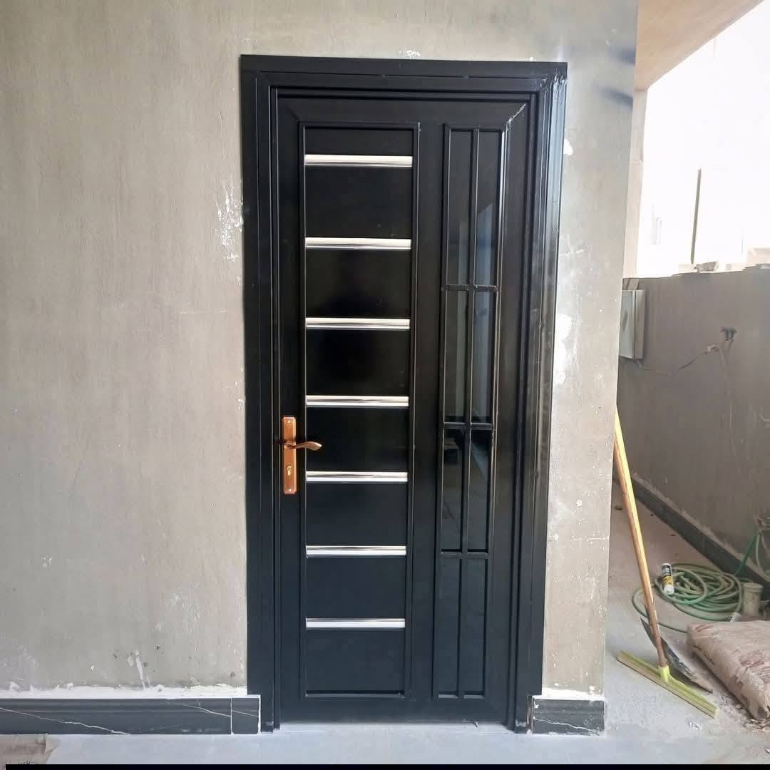 حدادة ليث
لعمل كافة انواع البوب والشبابيك ومحجرات درج وخزانات الماء كافه احجام وعمل انواع السقايف 
العنوان / الخالدية قرب مجمع بغداد التجاري 
للتواصل / ***********
