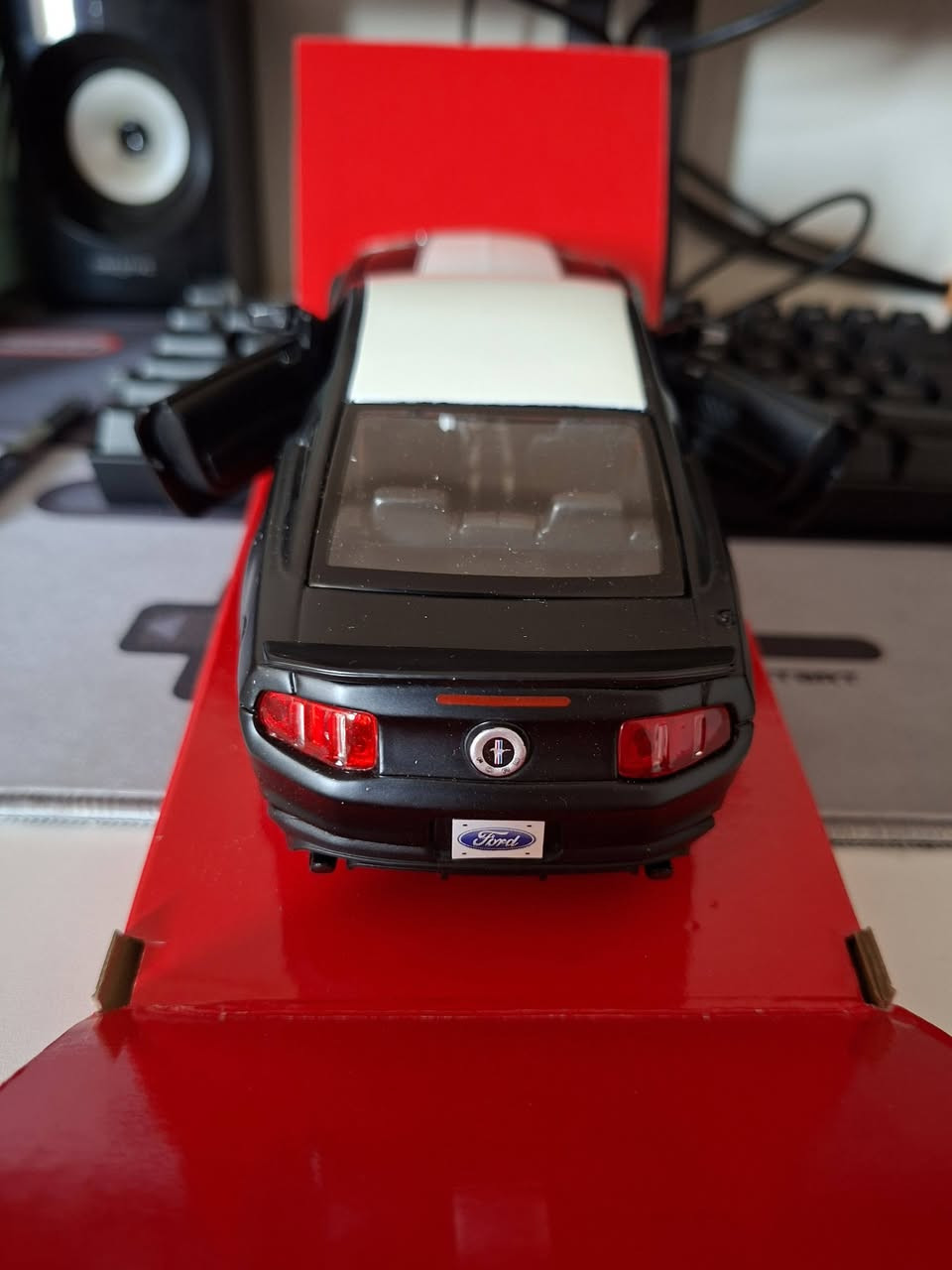 Ford Mustang Boss 302
Scale 24
Maisto


**إذا كنت صاحب هذا الإعلان وتريد حذفه لأي سبب، رجاءا أرسل رسالة إلى الدعم الفني**