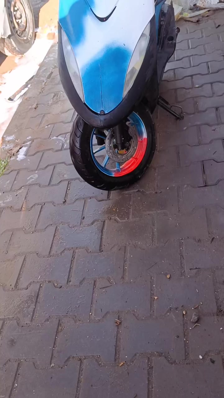 سلام عليكم دراجة ماكس للبيع تشتغل مال لعب تشتغل كاملة الدراجة تعمير جديد من الطول للطول التفاصيل 👇🏻

صبغ شاصي جديد لونين 
كلجات رياضي امامي وخلفي شرط الشلعة والمعدل 
ويل كب امامي وية لون الشاصي 
شيال رياضي ستيل 
يدات رياضي ستيل 
سلف رياضي 55 يرادلة فيشة بس 
صالنصة رياضي اف ام 
كشن رياضي  
كاعية رياضي ار اس 
ضفيرة جديدة 
الدراجة كاملة من طول لطول تعمير جديد 
بكلايت جديد مال اربعة ولفات برتقالي 
اشاير اربعة ولفات بلاديات 
دراجة نكرة بكل وقت  
دراجة 55 شلعة ومعدل بوشتهة بلادية مكتوب عليها ياماها 55 
دراجة فول بالمشي وما ناقصهة اي شي 
كفراتهة كاملة الاخر حباية تريدهة كاملة تريدهة مال لعب تشتغل جاهزة للتعليك الدراجة تجي تفحص من باب البيت تقتنع بيهة يلة اطيكياها  دراجة خرسة ماتسمع بس صوت الصالنصة 
مكاني بغداد الحسينية 
السعر 450 قفل قفل غير قابل لتفواض  
هاي صورها وفيديوهاتها 👇🏻


**إذا كنت صاحب هذا الإعلان وتريد حذفه لأي سبب، رجاءا أرسل رسالة إلى الدعم الفني**