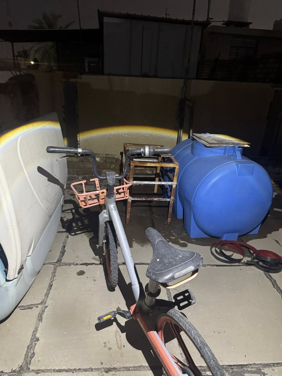 بيسكل كاردن محور تير نفخ بس واحد سعرة 70 الف ***********
