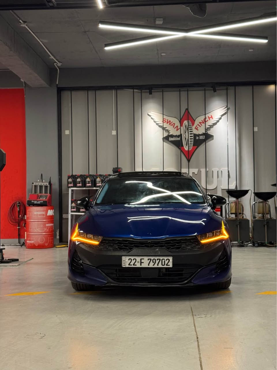 السلام عليكم

كيا 2022 K5 GTLINE لون ازرق فول مواصفات واحد على واحد
رقم اربيل باسم شركه
السياره حادثه دعاميه وبارد بالبندحسب صور الموضحه ايرباك دركه وراجع سستم

المواصفات GT LINE فول 1/1. 

1- بصمة ابواب + تشغيل عن بعد. 

2- شاشة حجم كبير  

3- رادار امامي وجانبي وخلفي و بريك طوارئ وحساسات خلفيه. 

4- هاندبريك بصمة +ميموري كشن + تبريد وتدفئه كشنات وتدفئه استيرن + كشنات الاماميه كهرباااء.+شحن واير ليس. 

5- صندوق ذكي يفتح عند الاقتراب

6- بك لايت لد

7- ويل كب  كروم

8- تبريد شاشة منفصل+ قطعتين تبريد. 

10- سياقة الكترونية + تحديد مسار.  

12-  نظام الترحيب الصوتي + الشاشات. 

14- 5 وضعيات قيادة بل ماوس 

15-اوتو هولد للتوقف الالكتروني بل ازدحام. 

16- محرك 1600 turbo 

17-كامرة خلفيه

ملاحضة هاي السيارة تعتبر اعلى فئة 

183  بيهة مجال بسيط حك الجيه

مكاني البصرة

*********** البصرة, العراق
