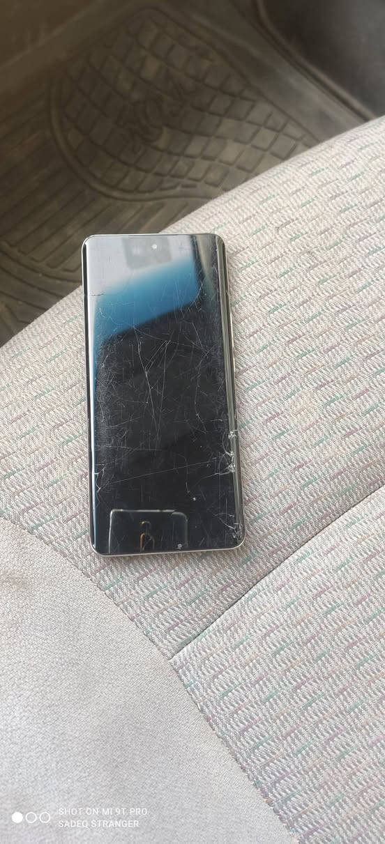 X9B
ذاكرة 256
رام 20
شاشة سوبر امولد
مكفول ما عدا الكلاسة مفطرة ما مأثره
180 وبيه مجال


**إذا كنت صاحب هذا الإعلان وتريد حذفه لأي سبب، رجاءا أرسل رسالة إلى الدعم الفني**