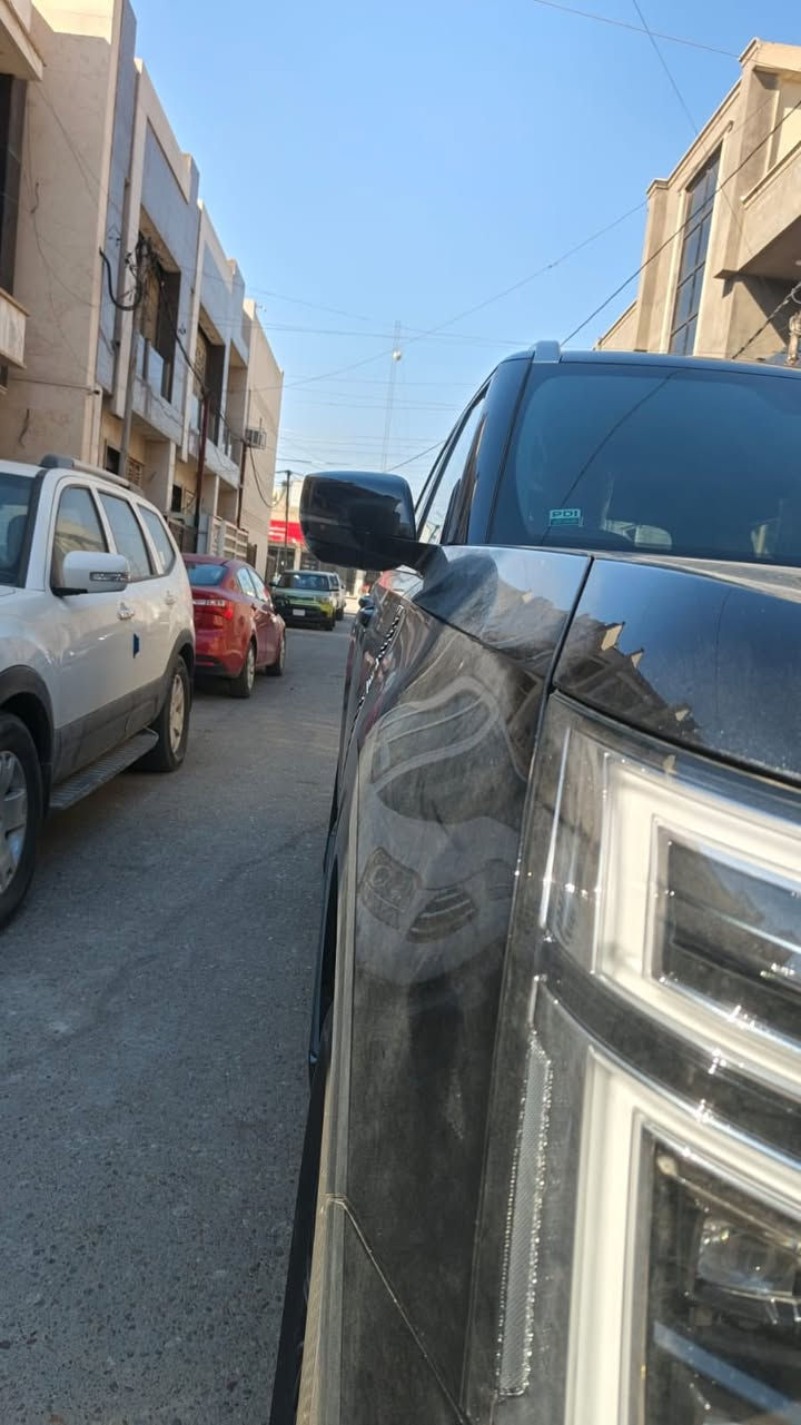 نوع السيارة:  نيسان باترول
سنة الصنع : 2025 
فئة السيارة :  بلاتينيوم فول خنك 1/1
نوع الاستيراد :  خليجي وكالة السور  ام ضمان 
عداد المسافة :   5000الاف كيلو  
لوحة السيارة : بغداد مرقم  
 
مواصفات السيارة : السيارة فول 1/1     
محرك السيارة : 6 سلندر حجم 3800 

الاتصال : ***********
