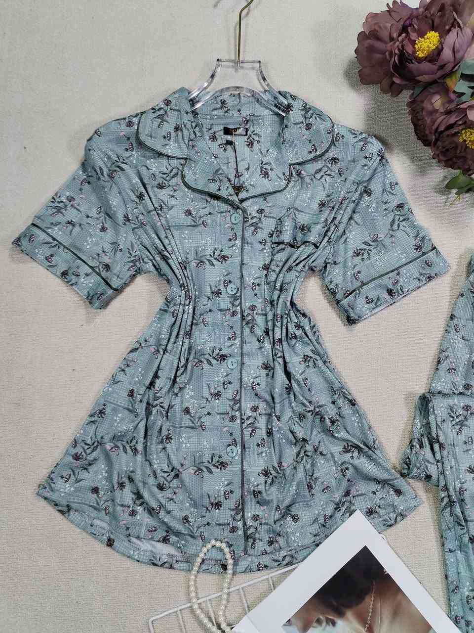 � مع جلنار، إطلالتك تبقى مرتبة دائماً

 خامات مميزه وأسعار تنافسيه 

السعر 15 الف 🔥

يمكنكم زيارتنا  على العنوان التالي

الفرع الرئيسي السماوة
عگد الجامع قرب مول الاميرات 

زبوناتنا الحلوات خطوات الحجز :- 
1 - أرسل صورة الموديل .
2 - أرسل  اللون + القياس .
3 - أرسل العنوان و رقم الهاتف.

للاتصال ، حجز وتساب (***********)

يوجد خدمة توصيل داخل وخارج المحافظه⁩
