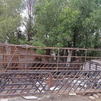 محجر للبيع  طول ٥متر  عرض متر ونص السعر ٣٠٠وبي مجال  07748417453