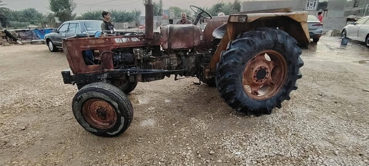 السلام عليكم مكينه للبيع عنتر موديل 71 رقم او سنويه  مكان ديوانيه قضاء الدغاءء///***********🫠
