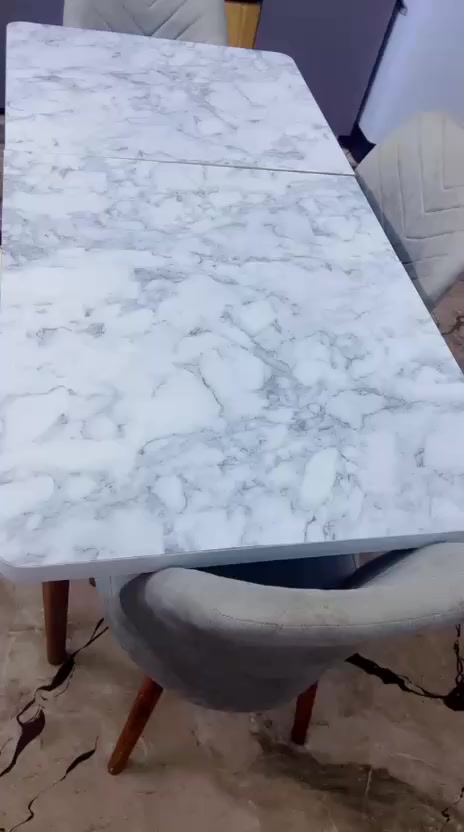 عندي ميز طعام يتكبر ويصغر وياه كراسي عدد(٤) اخو النظيف السعر (١٠٠ الف )
*********** @
