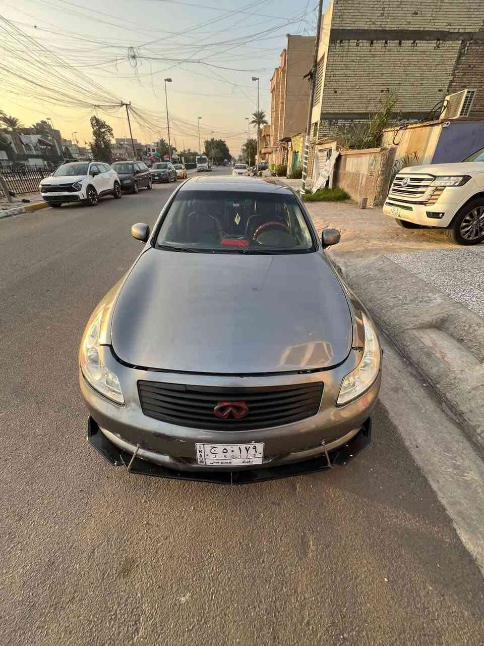 السلام عليكم من رخصة الادمن انفنتي G35موديل ٢٠٠٧ حادثها الباب الخلفي اليمين مصبوغة حزام عدا القمارة كير مكينة تبريد بشرط السيارة يرادلهادعامية امامية صدر أمامي خلفي ترتيب وطوافة بانزين و كونترول جام رئيسي مال سايق السعر ٦٥ وبيها مجال العنوان ابو غريب الاتصال ب***********
