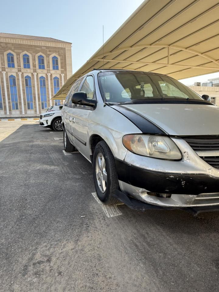 دوج كرفان 2007 طويله
كلين بدون حادث
نظافه الغرفه ١٠٠٪؜ 
تبريد ثلالث قطع شغال ثلج❄️
شاشه اندرويد + كامره
محرك 3.300 طويله
ابواب كهرباء 
كشن سايق كهرباء
تحكم ستيرن جهتين
تحكم مرايات كهرباء
تخم تاير جديد كوري
منظومه بانزين جديده كامله
قاعده فيت بم جديده 
السياره مال بيت جنيه مجهزه من كلشي على الاخر كلشي بيها مضبط عيبها الوحيد الخارج بيها طخات بسيطه وشخوط مثل ما موضح بالصور وصورها الي بامريكا مرفقه وي الصور
كير ومحرك ضمان
السعر 80 وبيها مجال للشراي والجناي 
سنويه جديده باسمي تحويل ثاني يوم
المكان بغداد حي الجامعه 
***********
