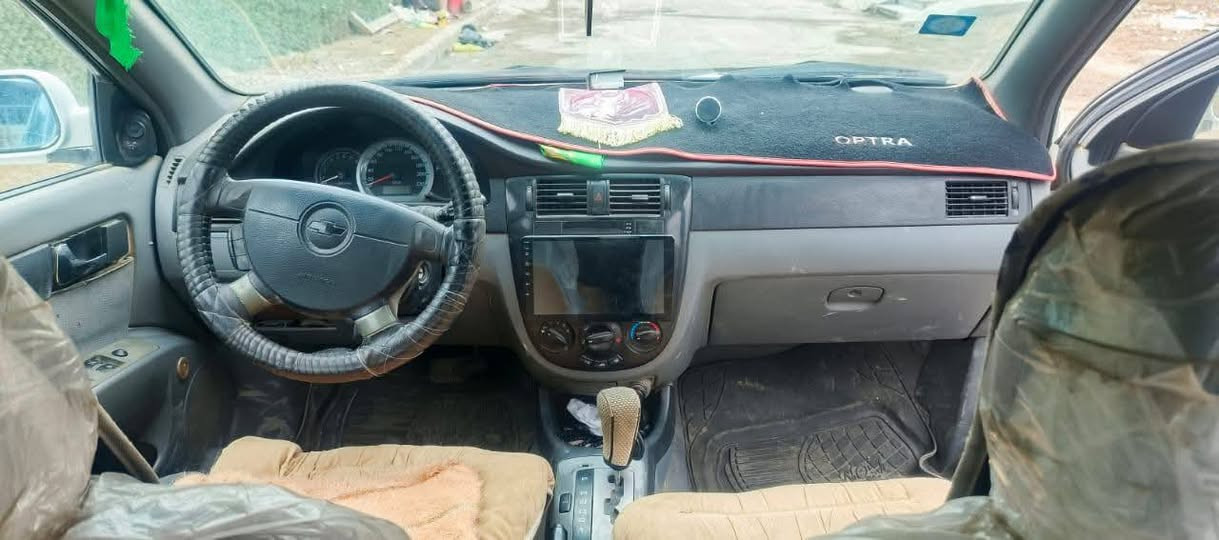 اوبترا للبيع موديل 2011
رقم واسط انكليزي سنوية لغاية 2029 
صاحب سنوية اني باسمي سكن بغداد البلديات 
السعر 66 
ملاحظة/ مكاتبة مرورية ومداور لازم 
مبيع اهل بغداد حصرا 
رقم الهاتف الحجي   / ***********
