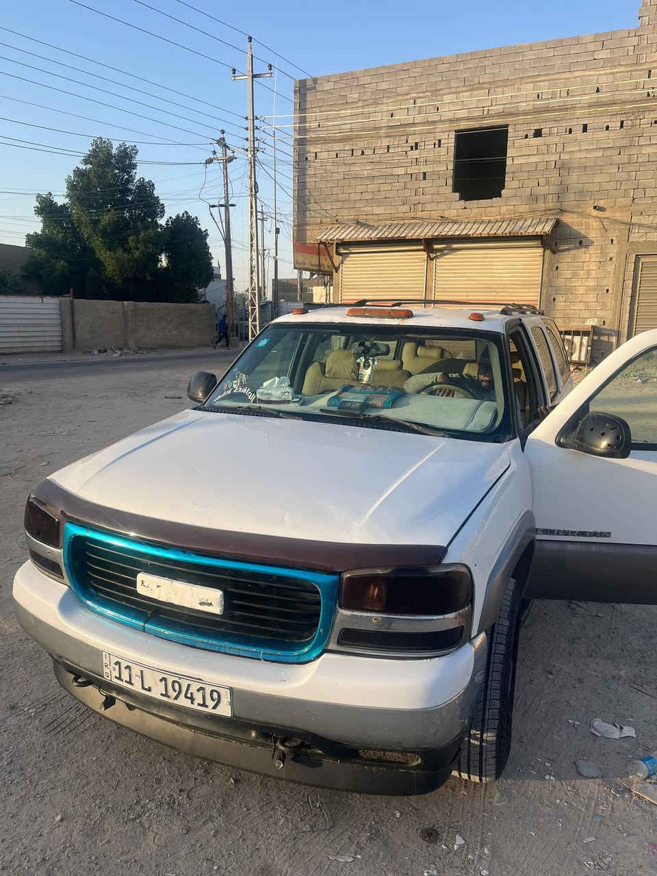 رمضان كريم سياره موديل 2000سياره نخم تاير كهربائيات حداديه سياره جاهزة ***********
