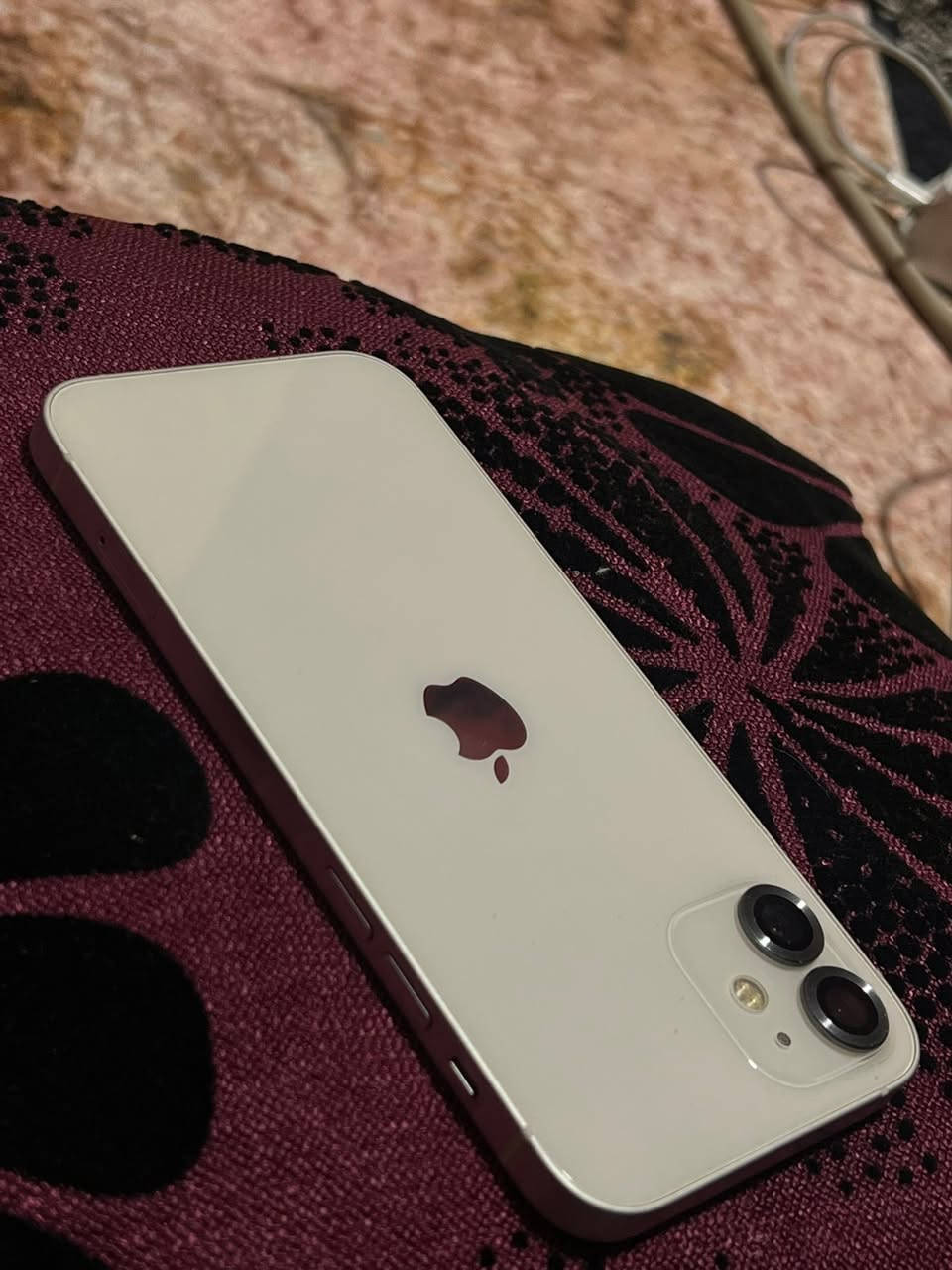 سلام عليكم ايفون 12 عادي جهاز جــداً نضيف مبدل بطاريه شاشه بلاديه فيس ايدي شغال  فقط ذاكرته 128 مراوس بايفون 12 برو ماكس لــوو ابيع سعره 300 مكاني بغداد زعفرانيه ***********
