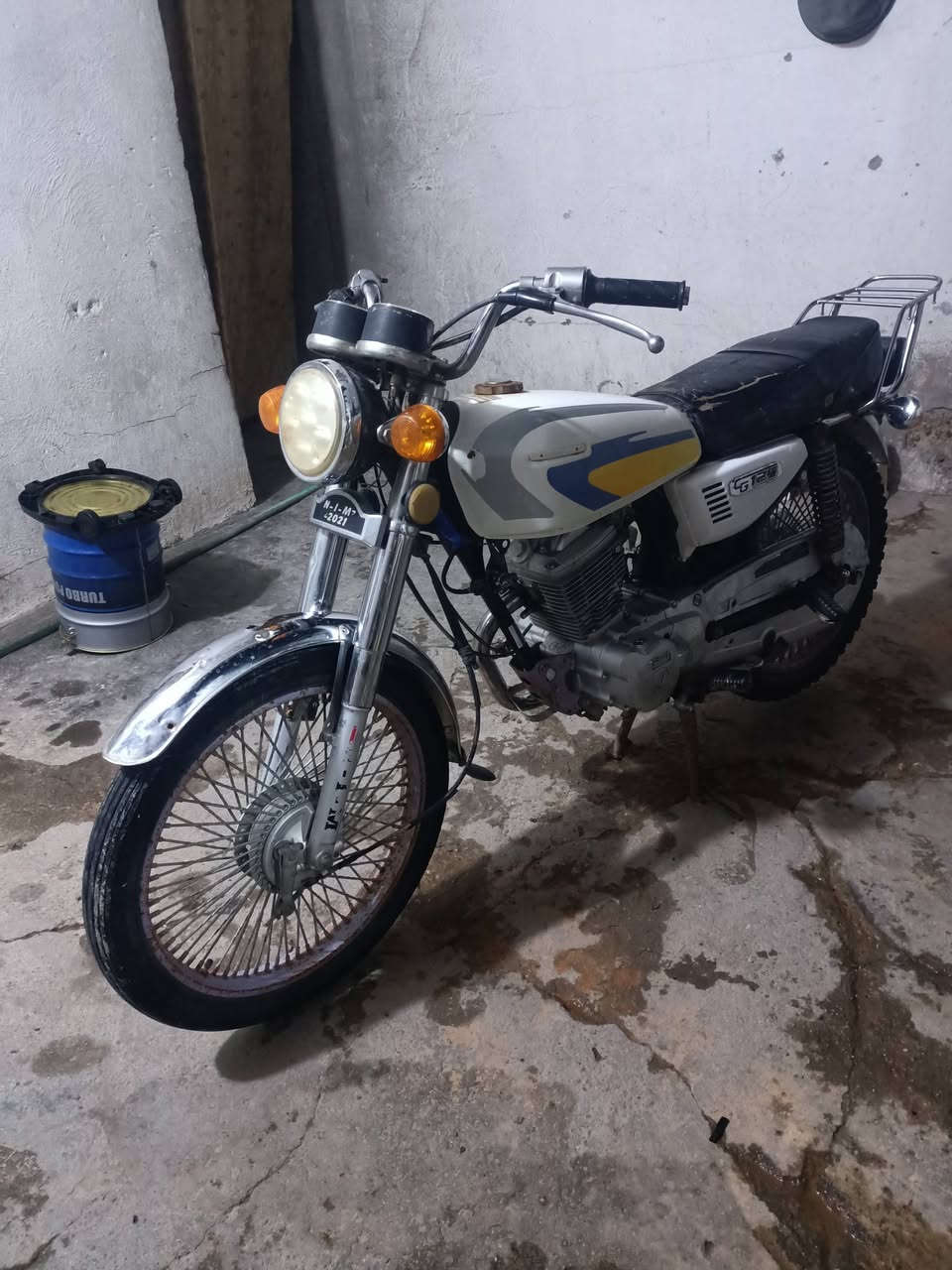 سلام عليكم نامه اصولي وكيلهه العارضي موديل 21 المحرك مامفتوح بس بي دخان قليل بس من  تشتغل ويكطع السعر 450 وبيهه مجال مكاني نجف تقاطع الهنديه عسكري


**إذا كنت صاحب هذا الإعلان وتريد حذفه لأي سبب، رجاءا أرسل رسالة إلى الدعم الفني**