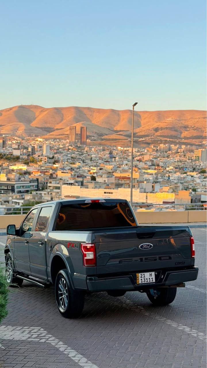 ﷽
‏ FORD F150 STX 2020
◽️فؤرد F150 مواصفات STX موديل 2020
 فور ويل ( دفع رباعي )
لون مميز سمنتي☑️
بودي قصير باب كبير مرغوب

◽️محرك V8  محرك مرغوب
🔹گير و محرك بشرط مامفتوح كل على وضع بيلادي 📦
🔹ماشية ( ٦٨ ) الف حقيقي بشرط
🔹سيارة جديد مثل شريكة 

◽️سيارة جديد بدون شخت بدون رصعات
🔹بيها ( جملغ سايق و بونيت و شبر من باب خلفي) بدون دواخل شرط
أيرباگ كل بيلادي 
🔹سيارة داخل و خارج كل جديد نفس بيلادي📦🔥

◽️مواصفات فول مواصفات ما عدا فتحة
(   فور ويل - شاشه كبير -كاميرا - سكليتر كهربا - تبريد مركزي - بريك بصمة   - - داخل بدي ليد - ڤوليوم - تحديد سورعة - بعد هواي مواصفات )

◽️محرك كير  بشرط مامفتوح
سياره حيل نظيفه كلشي علي بلاد لوك
بسميً السنويه بشرط تحويل و خرامه 
سياره مابيها دينار مصرف كامل من كل نواحي

◽️نظافه ١٠٠٪؜ كامل سيرفس بدون نقص و بدون مصرف سياره اي نقص مابيها 
4 أيطارات جديدة ويل تحتها 
تاير و ويل بيلادي شريكه 

نفسي يوم /تحويل و كاله حاظر
مكان / داخل سليماني
◽️سعر _218
◽️موبايل /*********** السليمانية, العراق
