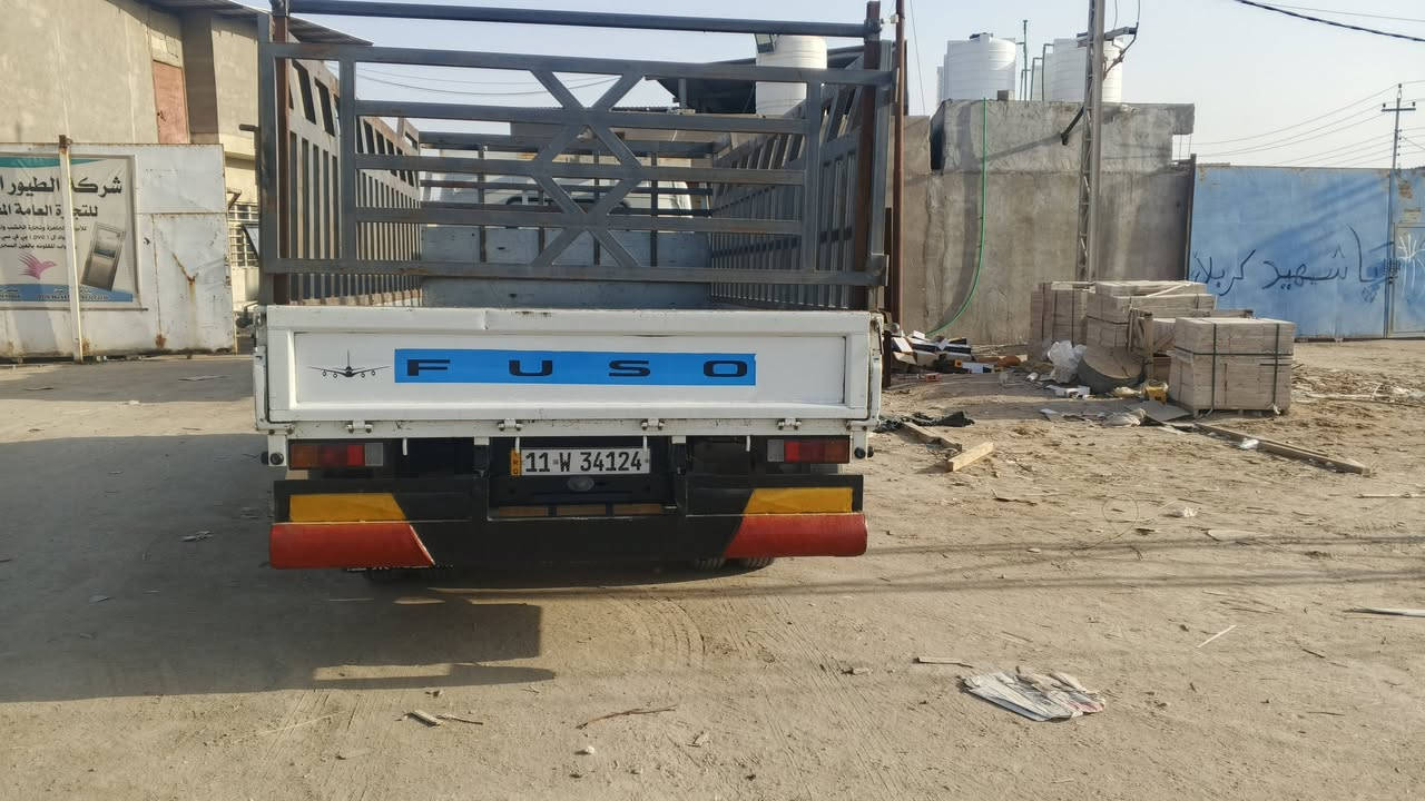 للبيع سياره كنتر موديل 23 سياره اتخبل مدوشمه كامله مناقصه برغي السياره سعرها 270وبيه مجال للشراي فقط موشراي لاتعبنه رجان فقره ترهم مراوس بكيه فحل حسب القناعه تايرات ابلااد جوبلس رقم صاحب السياره,,,***********
