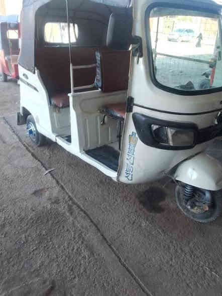 تكتك البيع موديل 20 شهر 11 اوراق أصولي  محرك   سعر 3500 بي مجال  عنوان بابل الحمزه الغربي رقم ***********
