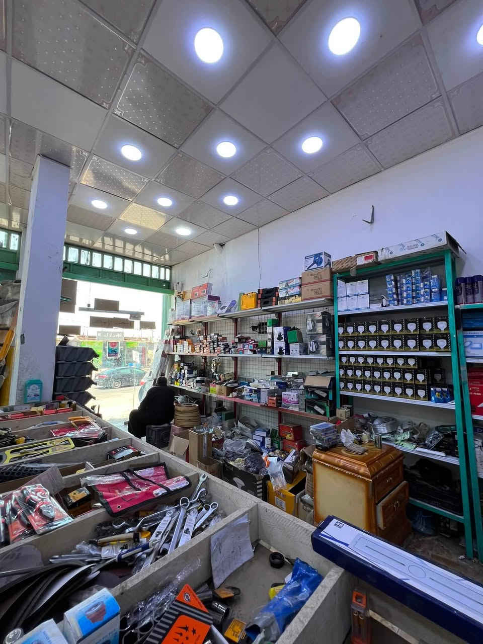 البصره المعقل قرب محطة بومبو
***********
محل انشائية ركن للبيع ، لعدم التفرغ
