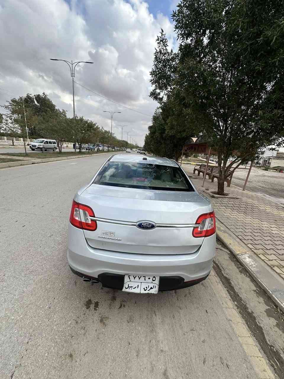 فورد توريس 2010 وارد امريكي سته سلندر كير محرك جديد تخم تايرات جديد كشنات جلد تحكم ستير مانع انزلاق سيارة جاهزه  ضربتها جامرلغ الخلفي صفحه السايق مع السونار وشرط التحويل  سنويه ورقم لحد 2024 مع الغرامات السعر 98 وبيها مجال العنوان جلولاء _ديالى ***********
