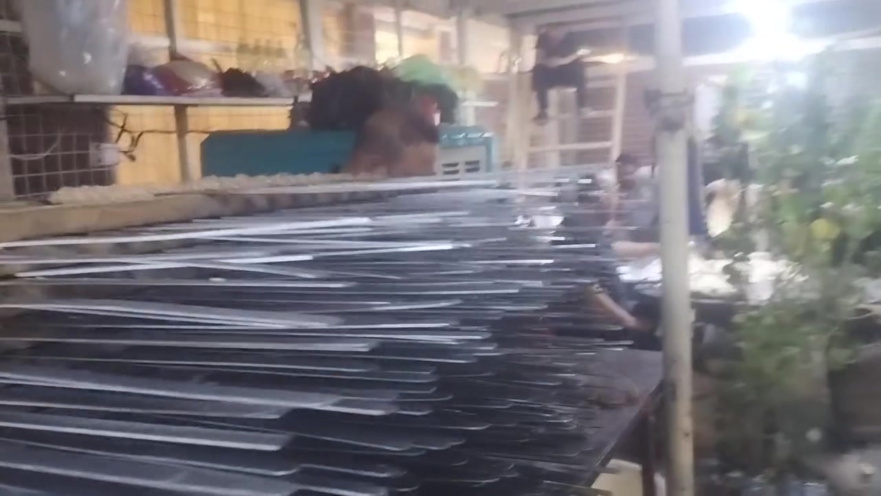 قفص البيع متكون من قاطين جوه مطبخ واقاط الثاني منام طول 12 والعرض 4 متر وقابل الزياده تحب طوله بعد يصير واذاالعرض هام يصير تعرتضه الاستفسار رقم *********** ابو هاجر
