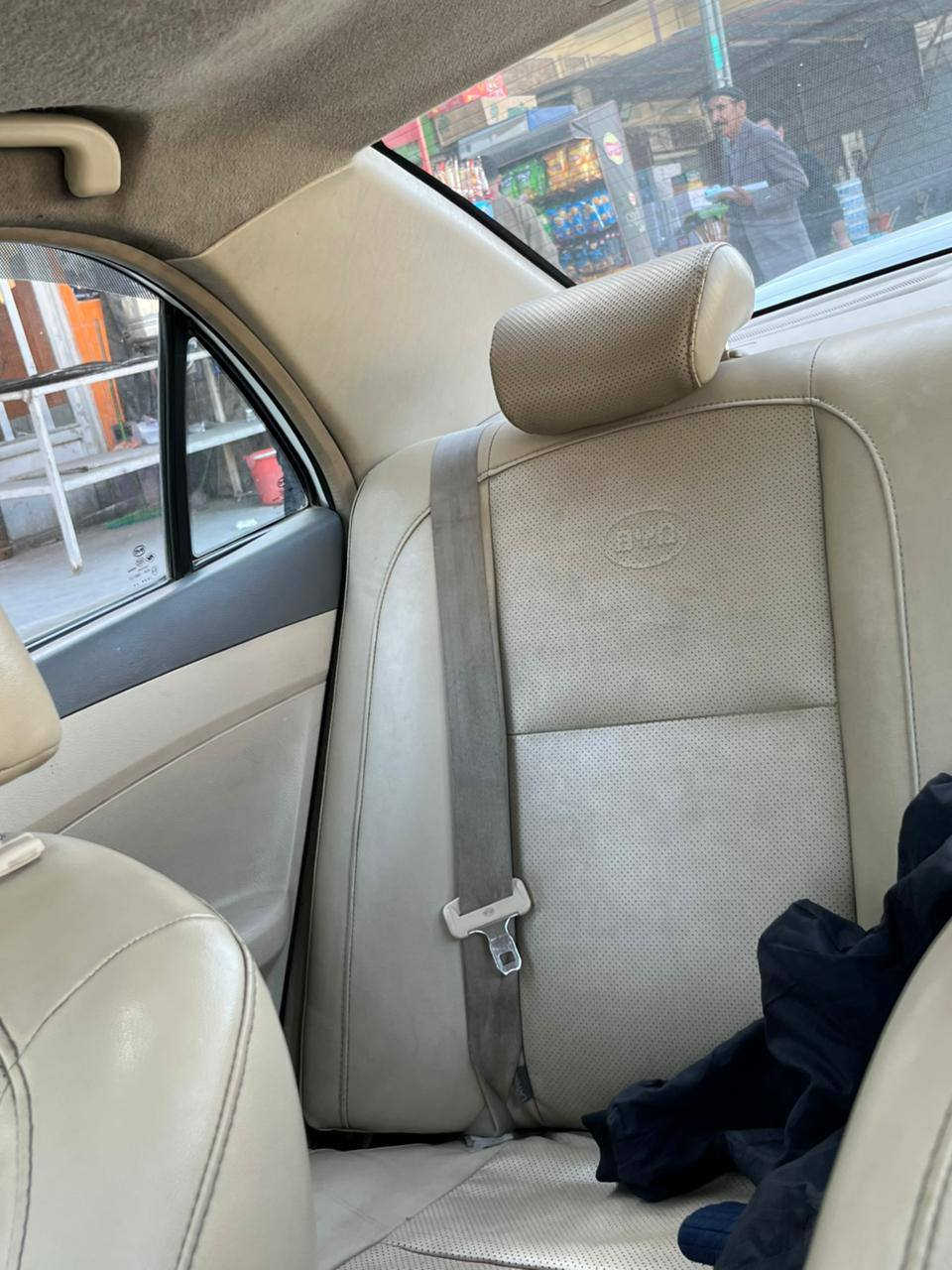 سلام عليكم
بي واي دي اف 3 نيو موديل 2014
سياره مكفوله كفاله عامه 
محرك كير ممتاز 
كهربائيات ممتاز 
تبريد+تتفه ممتاز حساس خلفي 
كامره خلفيه بلاديه 
فتحه سقف 
تحكم ستيرن 
ضوه ظباب 
بصمه+بصمه ابواب +بصمه صندوك 
كير عادي 
باتري جديد+داينمو جديد+فيتبم جديد 
صدر مامي 70بل 100
دبلات خلفيه نص عمر 
سياره بيه شخوط بصيطه+رعصات 
تايرات 60بل 100نضافه 
سياره بسمي تحويل ثاني يوم 
رقم نكليزي 
ترايك 180 
سعره 67 وبيه مجال قليل 
مكاني حريه دولعي 
رقم ***********
