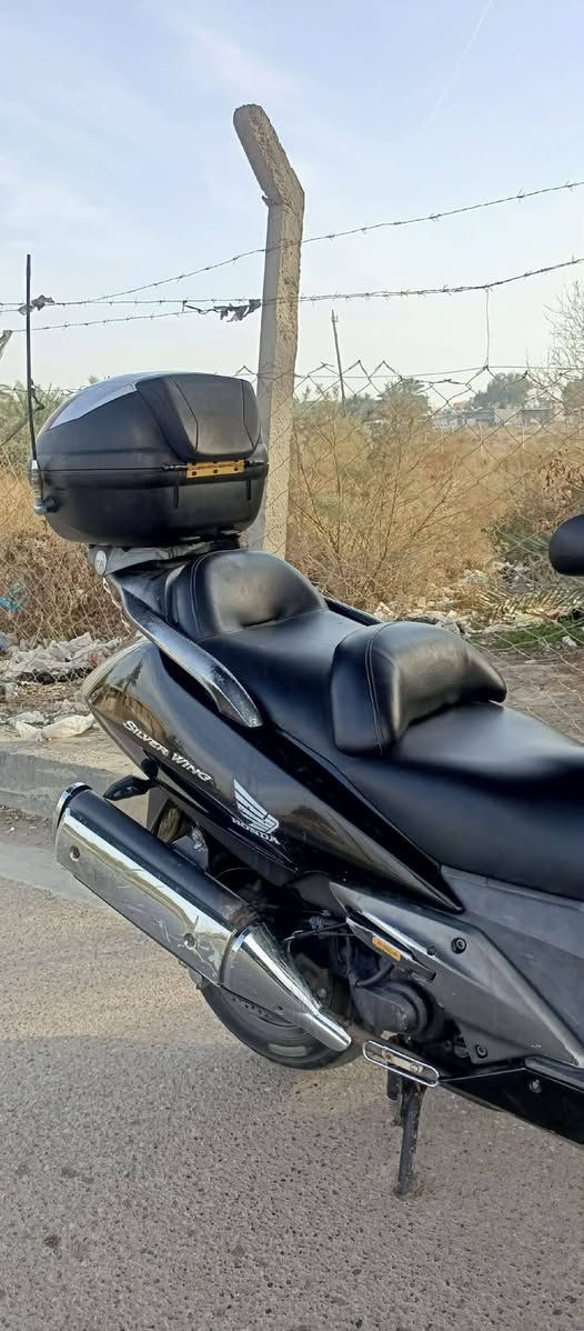 سلام عليكم سلفر 400 مكينه مكفوله عله لفحص شلعه معدل طير 180 اي نقص ما بيه وفر اي بياس مكفوله من كلشي لسعر 15وبيه مجال  او ومروس مكاني بغداد زعفرنيه رقمي ***********  احله من صور بل حقيقه
