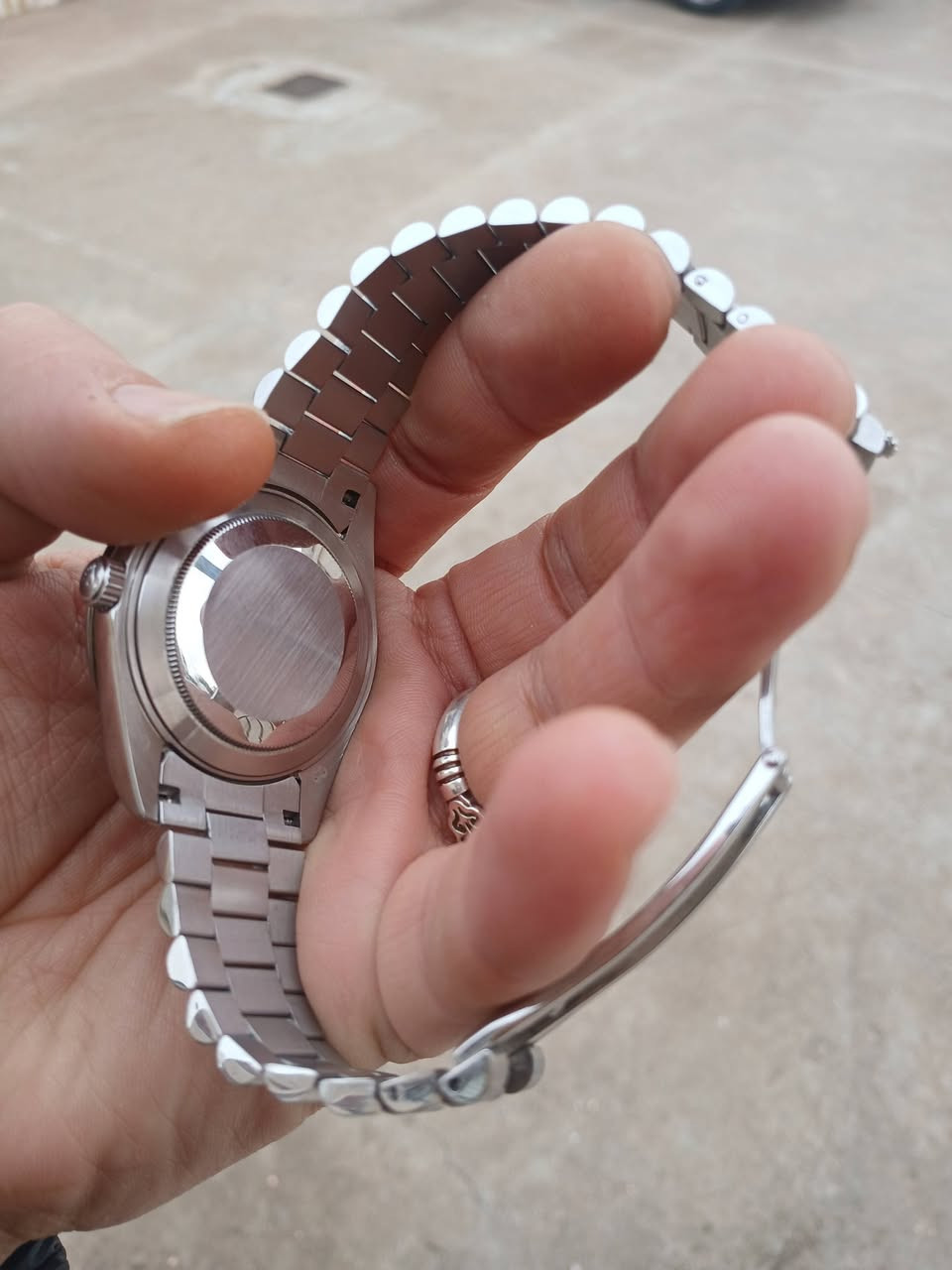 السلام عليكم 
حبايب قلبي الغوالي بيع سريع 
90 الف 
*********** واتساب
