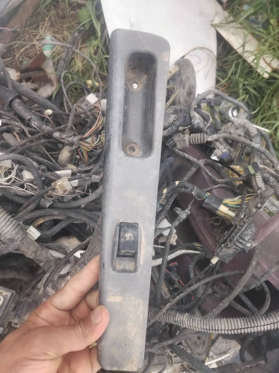 السلام عليكم غراض كريت ويل تفصيخ مكاني سماوه
ضفيره للسياره كامله 

اكسن

كاردن كامل

اقفاله بيبان

مكائن جام

عدادات

قفل بنيد

دواسه بريك كامله

دواسه بانزين

مساطر جام 

شفت ستيرن مع الصليب

رمايد بيبان

قاعده فيوزات الخارجيه والداخليه

كشن امامي الصدر

فرس 

***********
