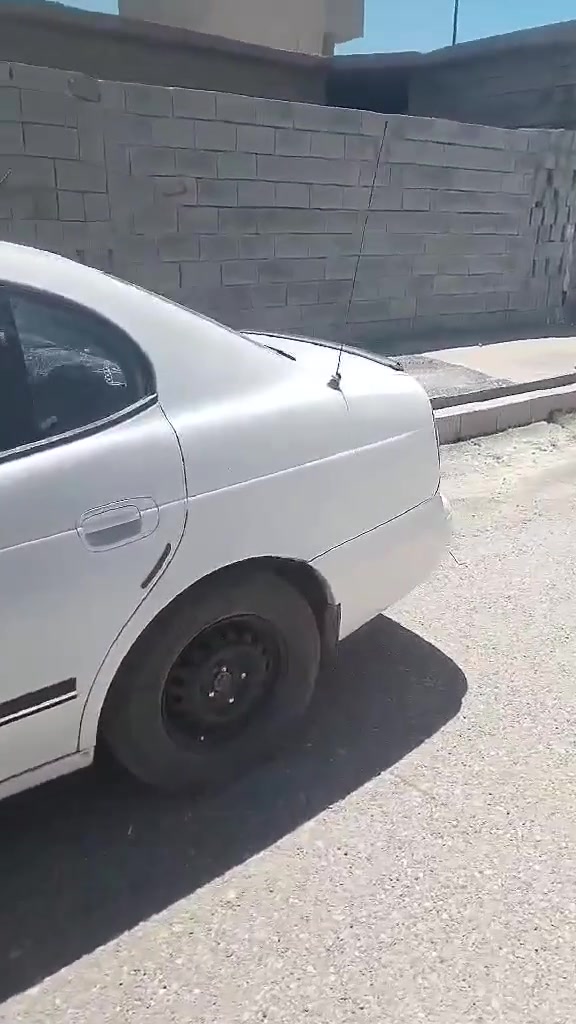بةناوى خوا دايؤ لگنزا مؤدئل 2001 كئروو مةكينةو تةحويلو هةزةوهةموو شتى بةشةرت تةبريدة بةس غازى نةقسة سةيارةكة هةنئ وردة مةسرفى تياية بةس تابلئى بئ كئشةية سعرى خوار هةموو بازار 30وةرةقةو كةمئ مةجال لةكةركوكم رةقةم *********** واتسئابيشى لةسةرة
