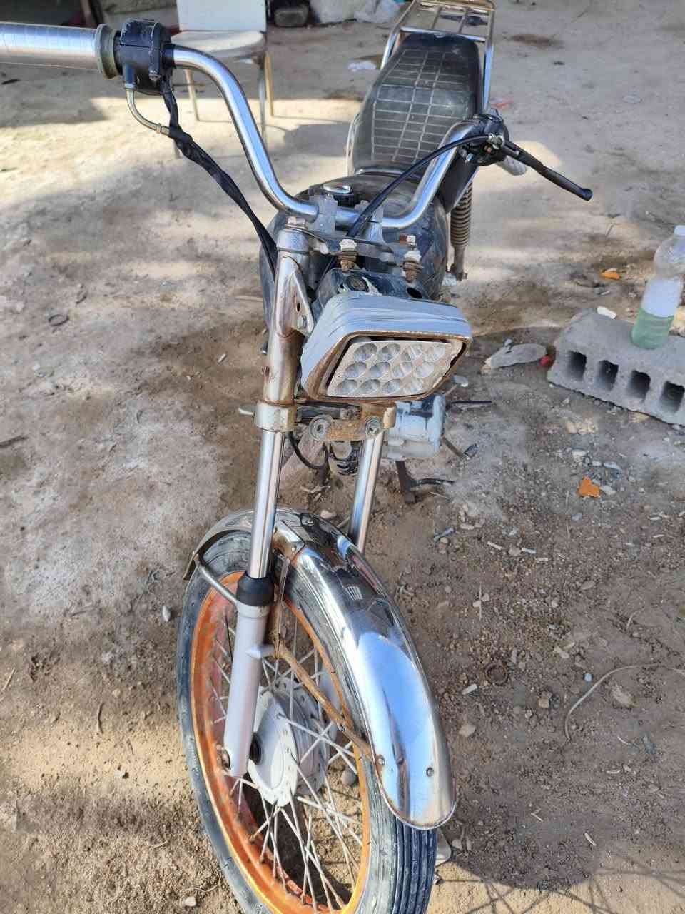 السلام عليكم دراجه 5 قير للبيع موديل 2009 سعر 250/ *********** العنوان كربلاء جهه طويي ابراهيميه بيع ومراوس
