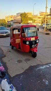 تكتك للبيع مكفولة من الزلغ نفس مواضح بصورة ماكو اي اختلاف من تجي وشوفه...