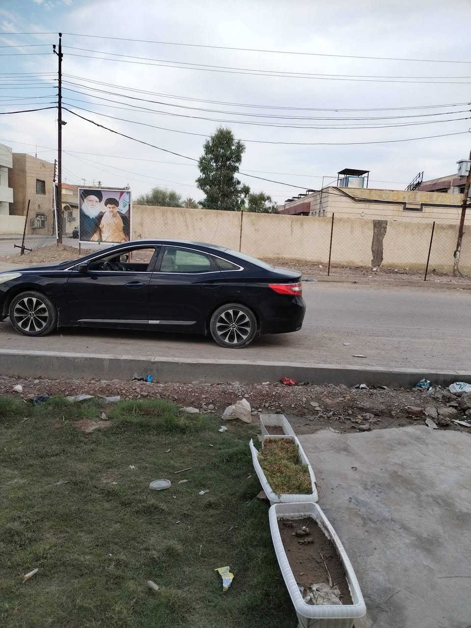 السلام عليكم ازيرا ٢٠١٣ مكينه ٦ سلندر بالكارتون خليجي مكفوله من كلشي بدون ضرر رقمها دهوك سنويه ساقطه ماكو غرامات سياره نقصها بس تبريد يبرد ويفصل ابيعلك نقص تبريد فقط  تحويل ثاني يوم سعر ١١٠ ورقه إذا عندك مراوس واريد فرق اي سياره بس مو صيني اهم شي نضيفه مكاني بغداد محموديه ***********
