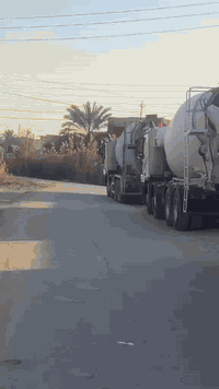 شركه انوار المدائن الكونكريت الجاهز باداره ايمن وسلمان ارقام  الشركه
‭ ‭0772 427 7929‬    0773 066 0765‬
