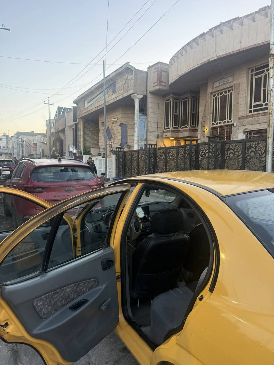 السلام عليكم
طيبة 2016 بغداد مشروع وطني 
بدون صبغ طختين بسيطات
بدون خياسات 
كير مكينة مكفول حدادية جديدة
باتري جديد تبريد ثلج حماوة ربع 
دوشمة ارضيه وتنته 
شاشه حديثة كاربلي 
السعر(42$) 
مكاني بغداد الدورة
***********
