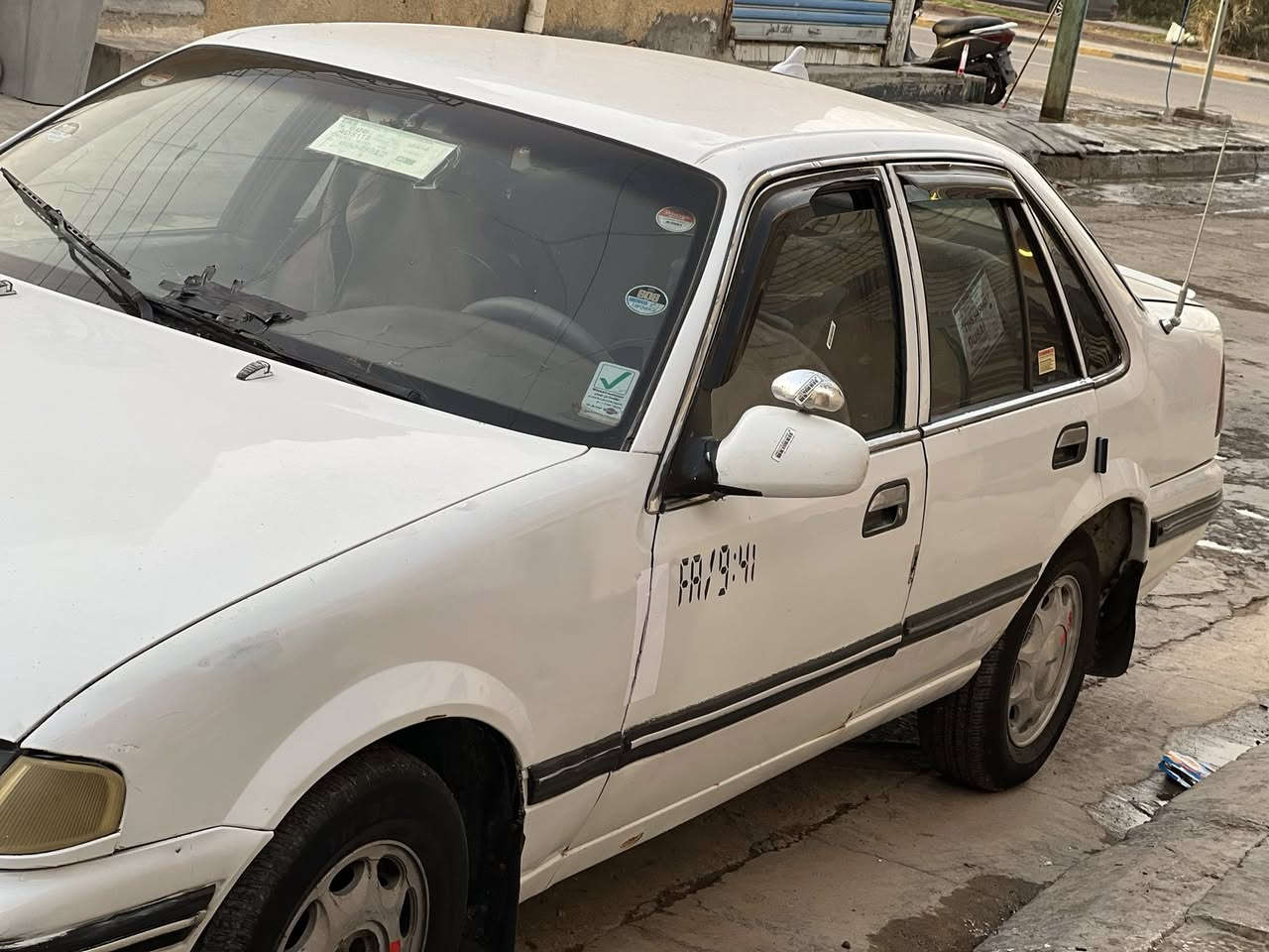 من رخصت الادمن سياره برنس موديل 95 رقم بغداد كهربائيات شغاله صدرها نضيف سياره حلوه *********** مكانها الأنبار
