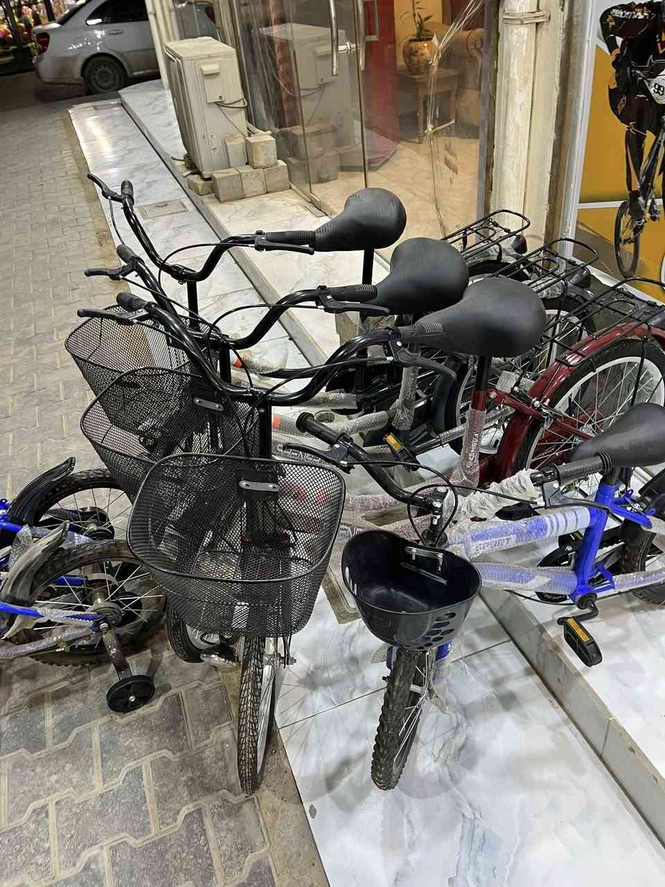 ياالله وصول وجبه من الدراجات الهوائية 🚴 حجم 16وحجم 20 وحجم 26 وحجم 27 جميع الألوان والمديلات وصيانه الدراجات الهوائية 🚴 وجميع المواد الحتياطيه والكماليات بجميع أنواعه عنوان المحل كوت الخاجيه شارع 40 سايد الحجامي مجاور فرح كوت مجاور علي امزون مقابل مركز البتسامه الذهبيه شرفونه بكل وقت متواجد بلمحل من ساعه 9 صباحا الى الساعه 11 مساء هاتف 📱 ‭0776 372 3927‬
