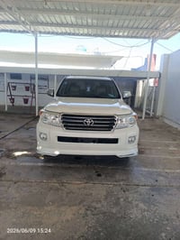 لاندكروزر GXR • ٢٠١٠ • رقم بغداد