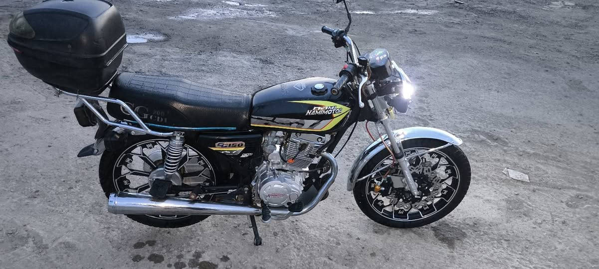 السلام عليكم  دراجه ايراني البيع مكينه 200Cموديل 24 بيه جكجكه بل مكينه ماعرف ماليش  سعر 650الف وبيها مجال واذا اكو مراوس حسب القناعه ***********
