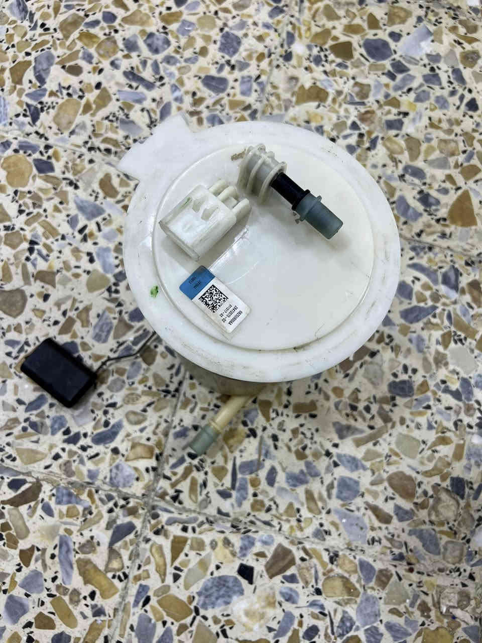 سلام عليكم عدي هاي العبوه مال جيب للبيع المكان بغداد الدوره ***********
