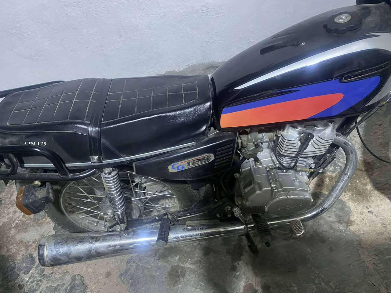 درجة نامة مديل 23 معمرة 25 دراجة مكفولة أوراق كاملة سعر550 وبهة مجال العنوان واسط العز
 يزية رقم ***********
