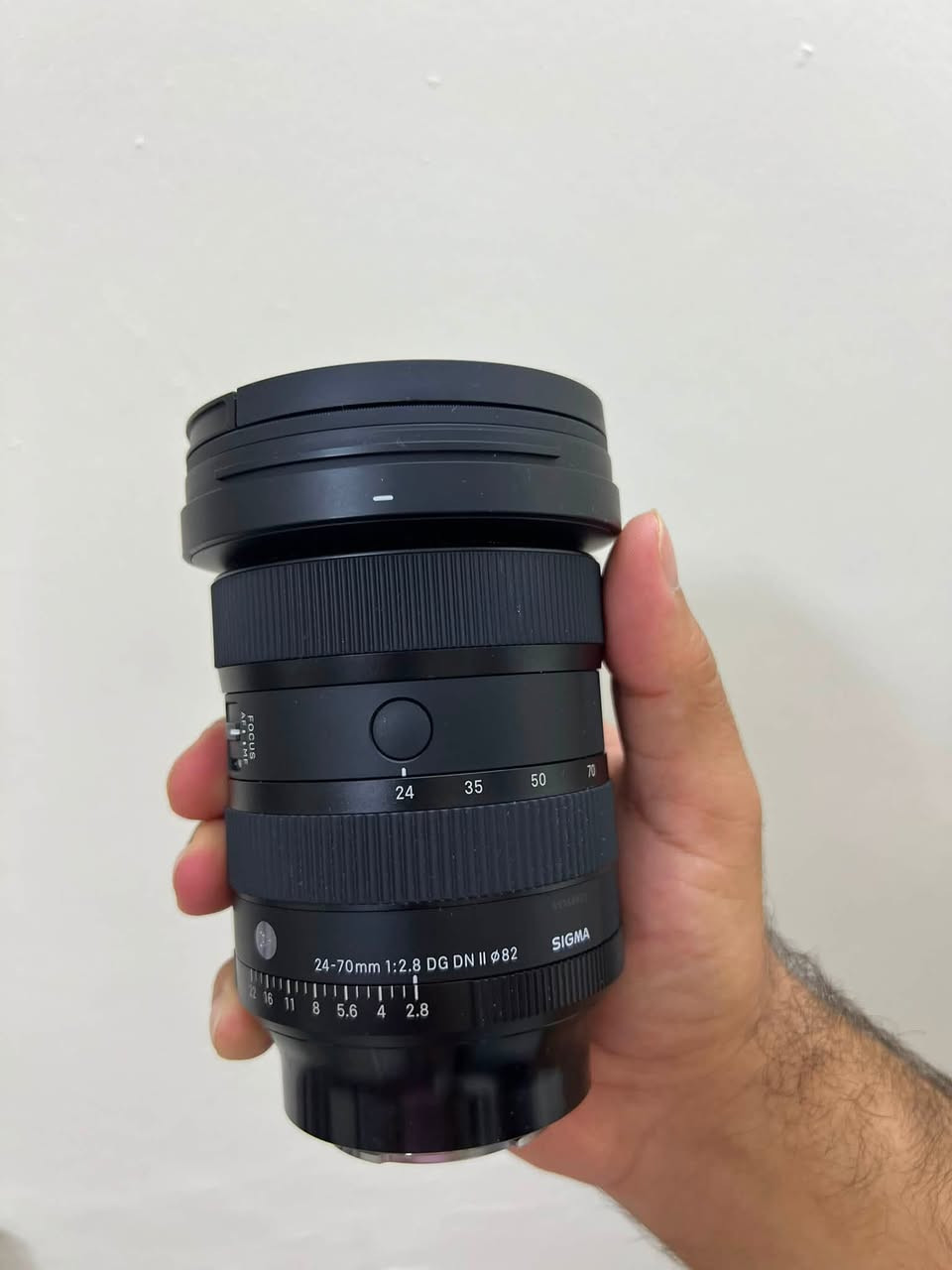 السلام عليكم
كاميرا sony a7iii للبيع 
مع عدسة Sigma (24/70)
نظافة 100%
اشتريتهة بشهر ال11
مكاني بغداد
السعر 2 مليون و750 الف دينار
للتواصل ***********
