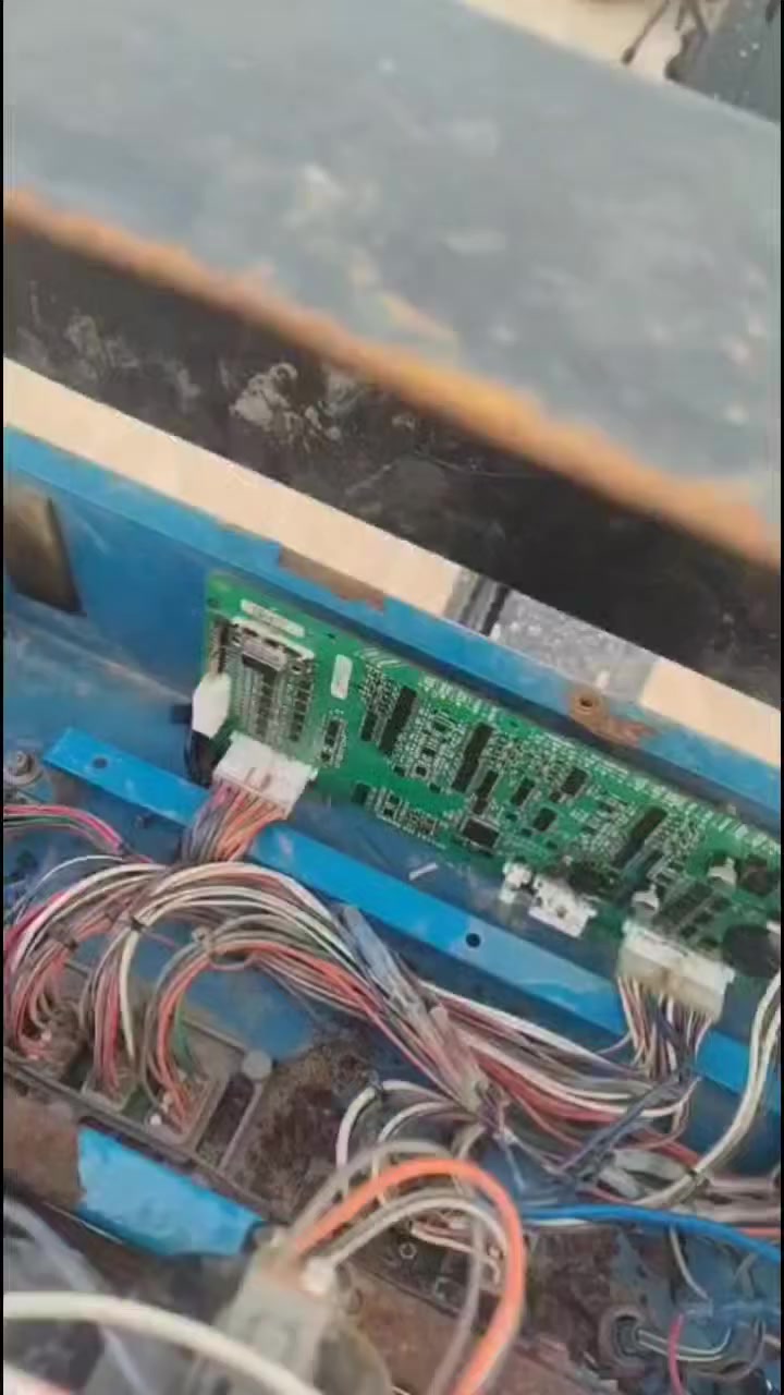 سلام عليكم
تمت صيانة  عقل كونترول كير معده
باسكت جيني (Basket Genie).
ورشة مثنــــى لفحص وتصليح عقول السيارات والشاحنات والمعدات الثقيله.
تصليح وتصنيع كافة عقول الكونترول ذات التحكم الهايدروليكي .
تصليح لوحت الداش بول (عينه) ولوحات التبريد لكافت السيارات والمعدات.
فحص وتصليح كافة شاشات سيفتي الكرينات.
تصليح وتصنيع كافة عقول الكير للشفللات .
العنوان / بصرة حي الخليج العربي( الجمعيات) الشارع العام قرب جامع الامام موسى الكاظم ع.
***********
***********
muthana.sat@Gmail.com
https://www.instagram.com/muthanna_workshop?igsh=OHU2Y2MzZjE3anZ4
