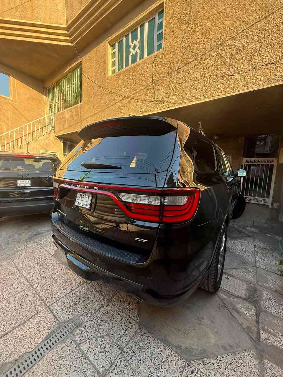 دوج دورانكو جي تي Durango GT
الموديل : 2024 
المحرك : V6.  3.6L . 
العداد:21 ml
دخول جديد (فحص مؤقت ) تترقم جميع المحافضات عدا الاقليم

المواصفات : 
.........----.........
* 7 راكب .. 
* تحذير الخروج عن المسار . 
* تحذير النقطة عمياء  .
* نظام تحذير عند التقاطعات.  . 
* تعديل وضعيات مقود السائق كهربائيا. 
* مرايا تعتيم ذاتي. . 
* ويل كروم قياس 20 انج..   
* شاشه كبيرة 8.4انج . 
* نظام الخرائط (GPS).
* كير شفتر بالستيرن. . 
* المصابيح الأمامية LED.
* كشافات الضباب LED. 
* دخول ذكي. 
* بصمة ابواب .
* تشغيل بصمة .
* تشغيل عن بعد.
* الصندوق الخلفي كهربائي.
* فرش المقصورة الداخلية من الجلد الفاخر.
* المقاعد الأمامية كهربائية.
* المقاعد الأمامية تدفئة.
* المقاعد الخلفية تدفئة.
* حساسات خلفية. 
* مكيف خلفي مع وحدة تحكم منفصلة. 
* تدفئة ستيرن. 
* مانع تصادم خلفي.
* بلوتوث تلفون. 
* محدد سرعة. 
* نظام سبورت .
* نظام ايكو
كير محرك كفاله 
حادث سيارة بنيد مصبوغ 
بغداد 
للاتصال 
***********

