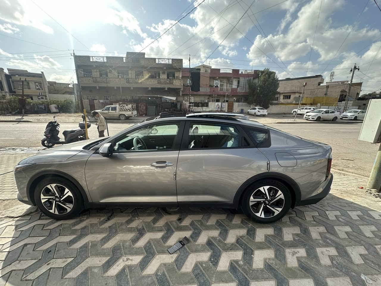 سلام عليكم 
كي 4.   
موديل 25
حادث جاملغ وبنيد فقط 
سياره فول واحد ع واحد رقم بغداد بسمي 
سياره ماشيه ٨٠٠٠ فقط 
مكاني بغداد الدوره 
***********
سعر 170
