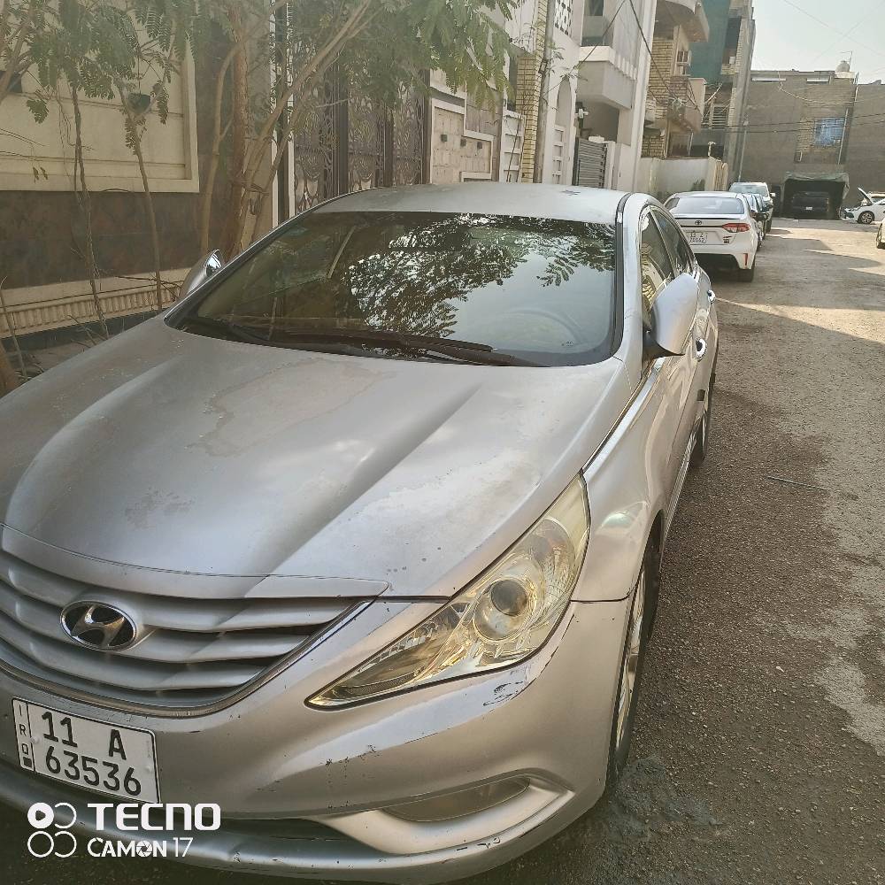 للبيع سوناتا موديل ٢٠١١ خليجية محرك ٢٤٠٠ دوش بأسمي رقم بغداد مكفولة من الصبغ والحادث بيها جراد بالبنيد والقمارة والجنطة رقم بغداد انكليزي مكاني بغداد غزالية السعر ١٠٨ ورقة رقمي ***********