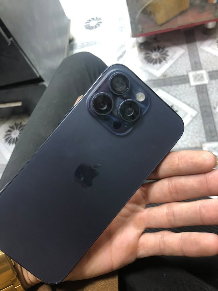 سلام عليكم آيفون 15 pro max قافل ايكلود للعلم ممفرمت يعني ينفتح رسمي مبدل ضهر فقط سعر 450 بغداد الزعفرانية *********** اذا مراوس ب14 pro max

