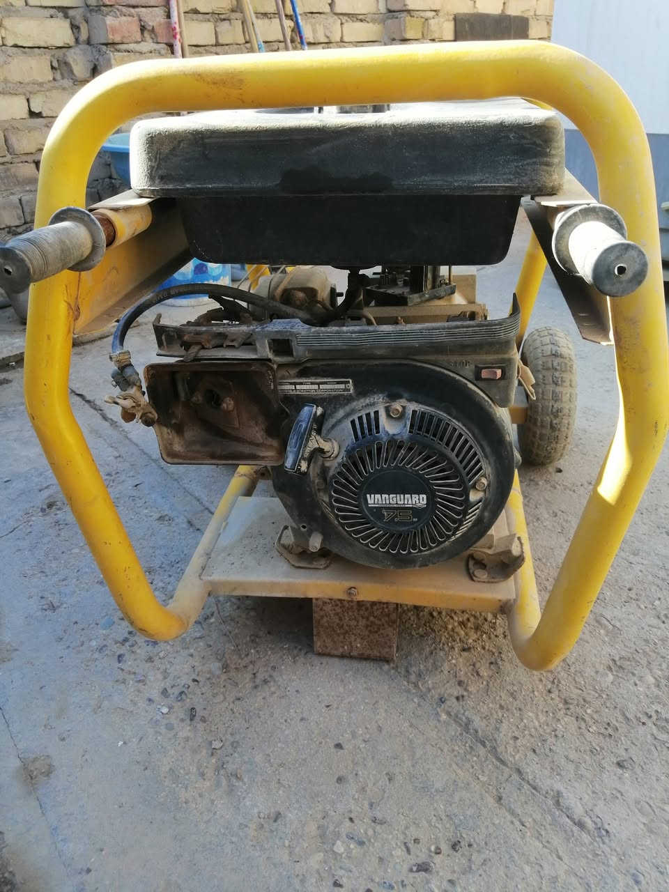 السلام عليكم عندي مولده جبيره للبيع


**إذا كنت صاحب هذا الإعلان وتريد حذفه لأي سبب، رجاءا أرسل رسالة إلى الدعم الفني**