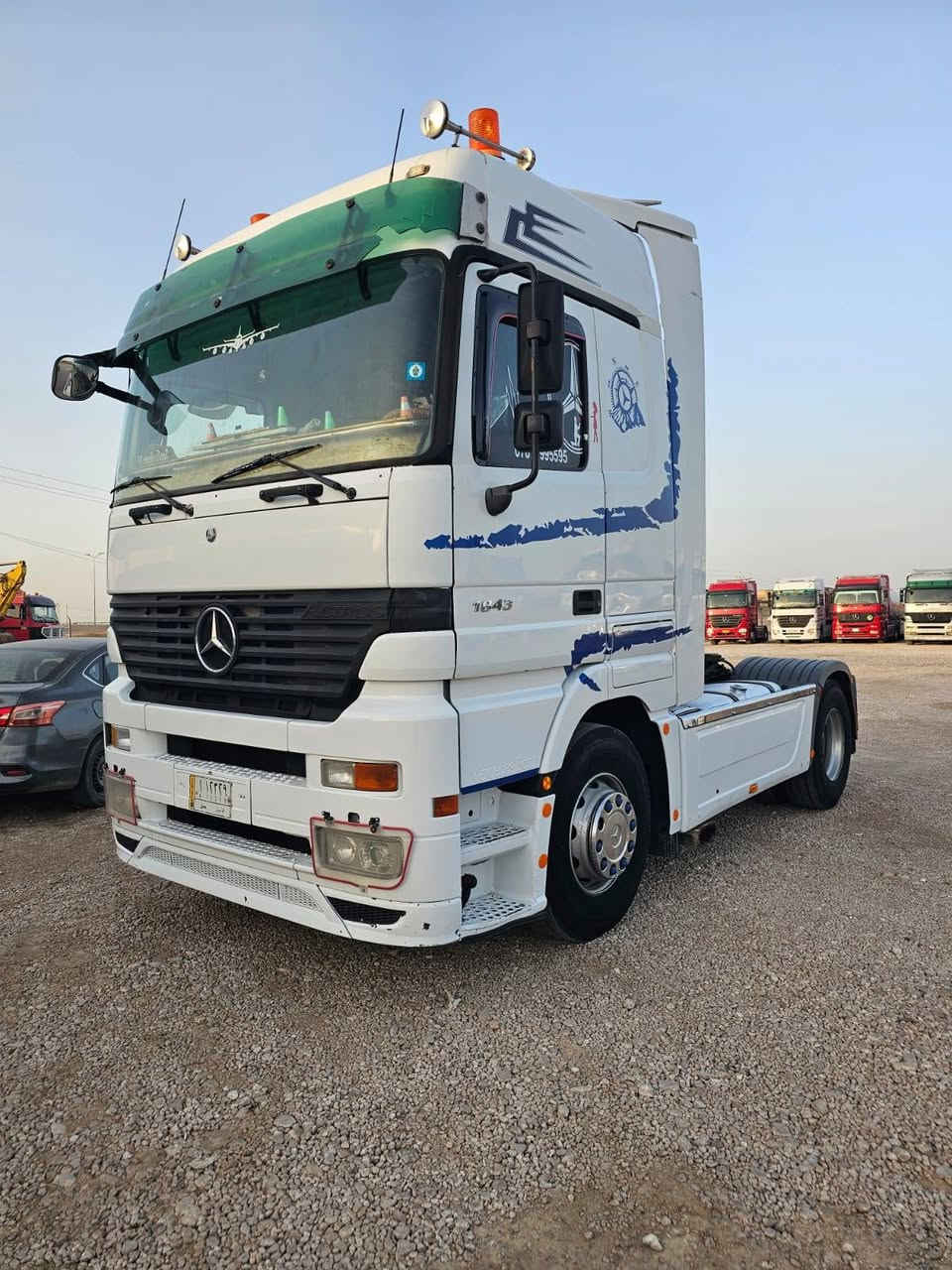 سلام عليكم لبيع كتروس موديل 2001رقم انبار نكليزي مربوطه عربانه فلات جوانب متحركه سياره مكفولة مكان انبار ٥كيلو شراع *********** سعر ٢٥٠
