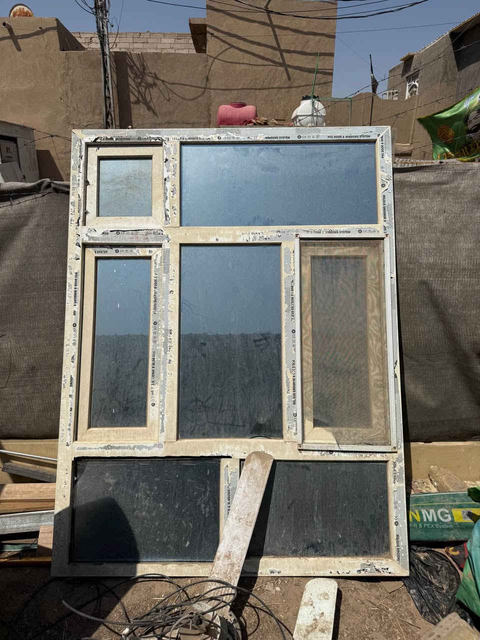 شباك pvc متر ونص العرض ارتفاع 2 متر دبل جام محشة حديد 100 الف 
سندويش بنل عدد 3 قطع كما في الصورة 50 الف 
الكوفة ‭‬
***********
واتساب النجف, العراق
